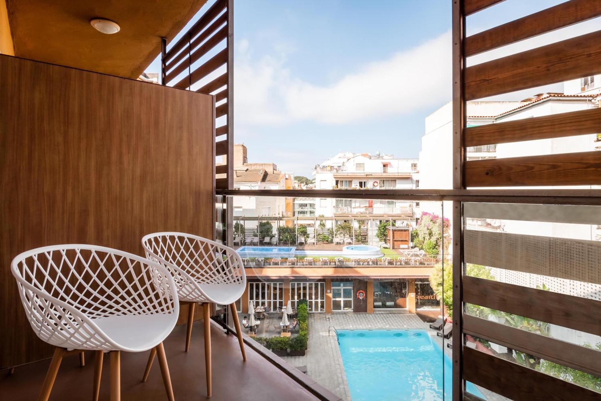 Alegria Plaza Paris 4*Sup Lloret de Mar Exterior foto