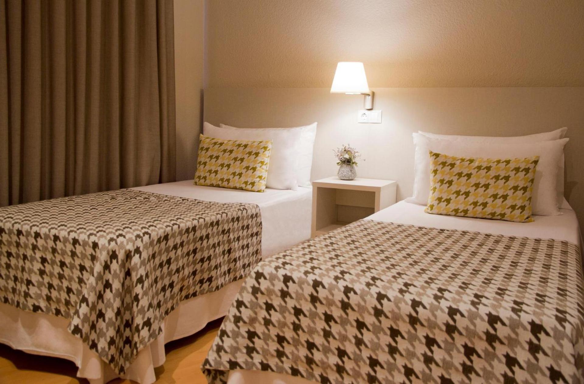 Alegria Plaza Paris 4*Sup Lloret de Mar Exterior foto