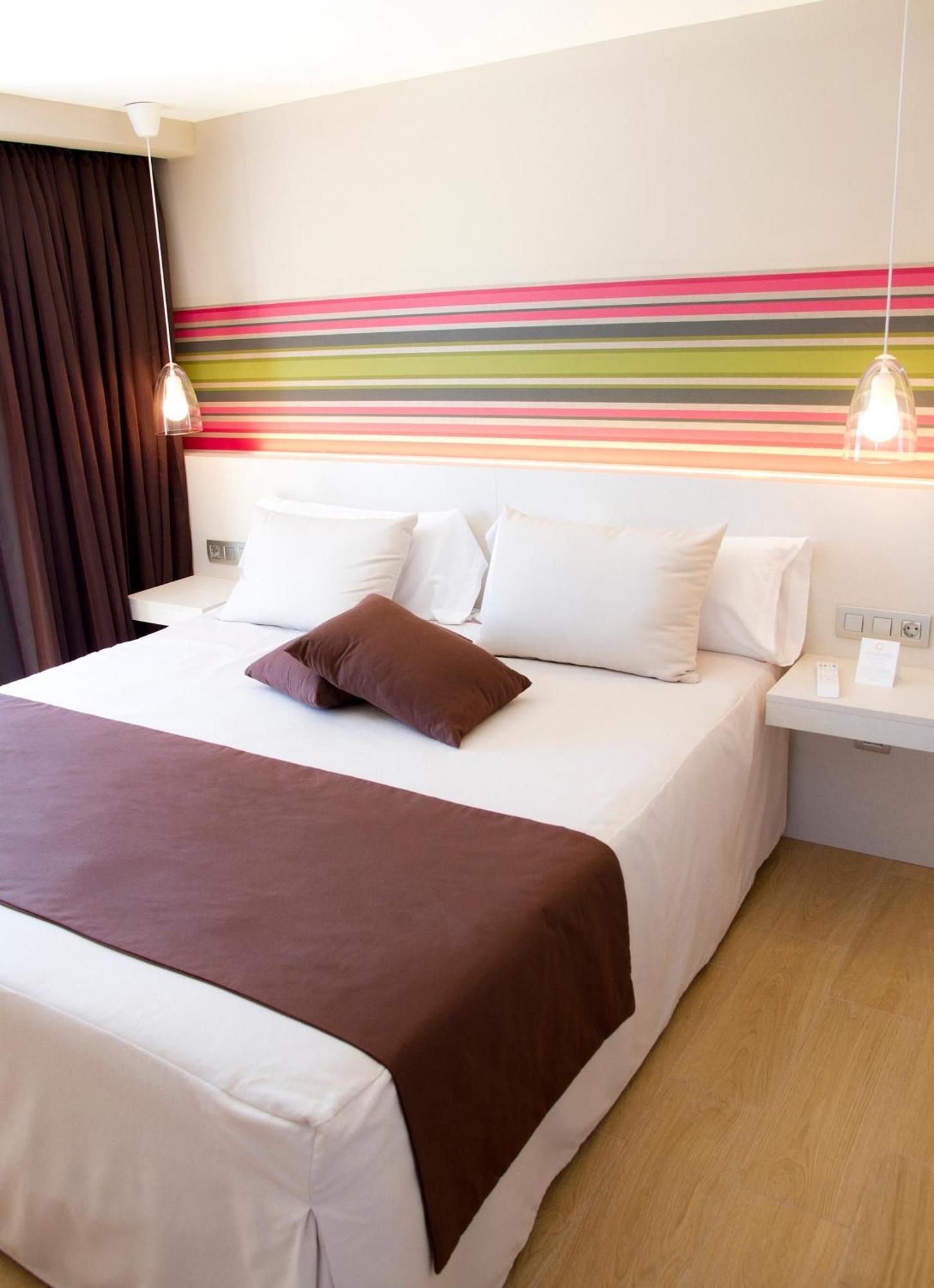 Alegria Plaza Paris 4*Sup Lloret de Mar Exterior foto
